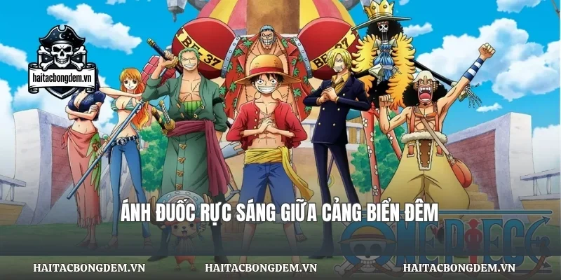 Ánh đuốc rực sáng giữa cảng biển đêm