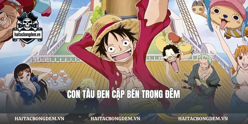Con tàu đen cập bến trong đêm
